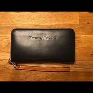 Dooney and Bourke Wallett
